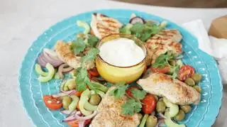 Sałatka z grillowanym kurczakiem