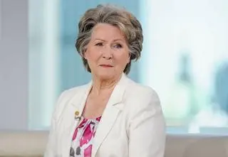 Irena Santor trafiła do szpitala i przeszła operację. Jak się teraz czuje? 