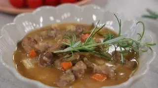 Gulasz w sosie cydrowym
