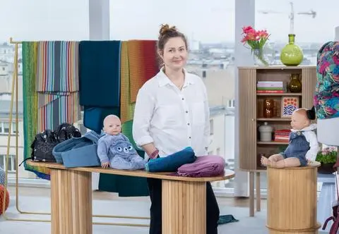 Nosidło czy chusta? Doula tłumaczy, w jaki sposób nosić noworodka blisko naszego ciała