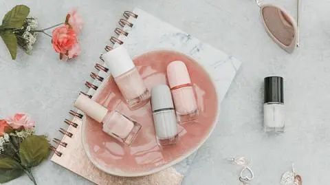 Mirror manicure