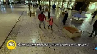 Czy pomoglibyście dziecku w takiej sytuacji? (napisy)