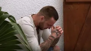 "Hotel Paradise". Łukasz stanął przed trudną decyzją. Mocno odczuł jej konsekwencje