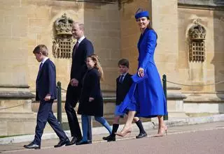 Książę William i Kate Middleton w towarzystwie trójki dzieci: George'a, Charlotte oraz Louisa