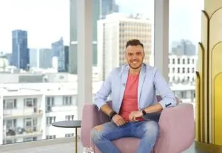 "Tato, no weź. Kupa i inne radości tacierzyństwa" - książka, którą przeczytasz z uśmiechem na ustach