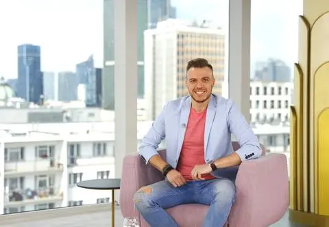 "Tato, no weź. Kupa i inne radości tacierzyństwa" - książka, którą przeczytasz z uśmiechem na ustach