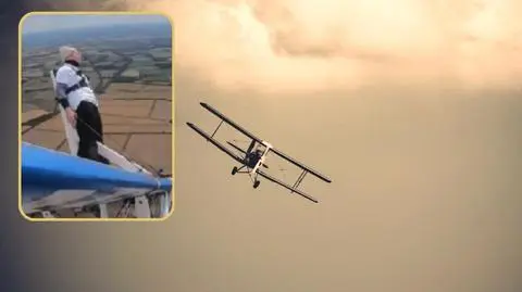 93-latka wzniosła się w powietrze, stojąc na skrzydle samolotu