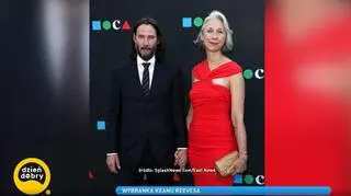 Keanu Reeves pokazał się z młodszą partnerką. Niezwykle rzadko pozują razem do zdjęć
