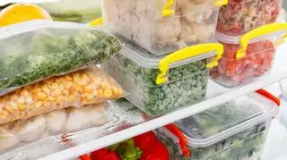 Nie wszystkie produkty spożywcze można mrozić. Czego lepiej nie wkładać do zamrażarki?