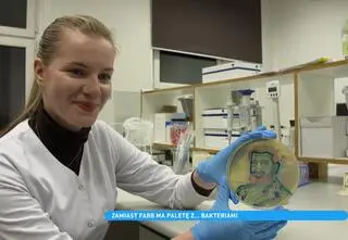 Maluje obrazy bakteriami. Polka wyróżniona w prestiżowym konkursie