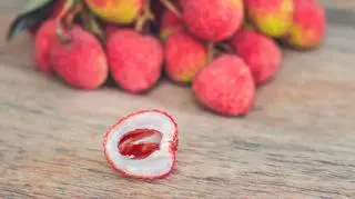 Liczi – obieranie, właściwości, ciekawostki