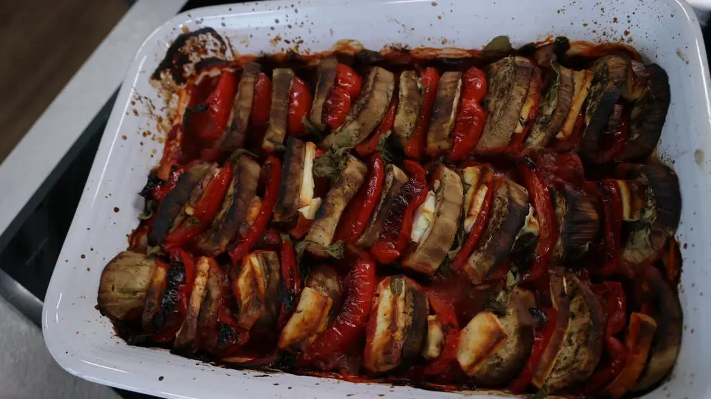 Grillowane bakłażany z fetą i papryką