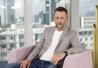Podróż z psem. Ekspert podpowiada, jakich błędów nie popełniać 