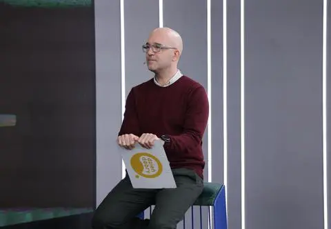 Czy sztuczna inteligencja zacznie odrabiać prace domowe za uczniów? Powstał rewolucyjny chat bot 