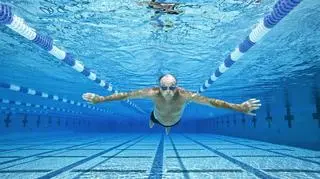Wyjątkowe chwile na mistrzostwach świata w pływaniu. Na zawodach pojawił się 100-letni sportowiec  