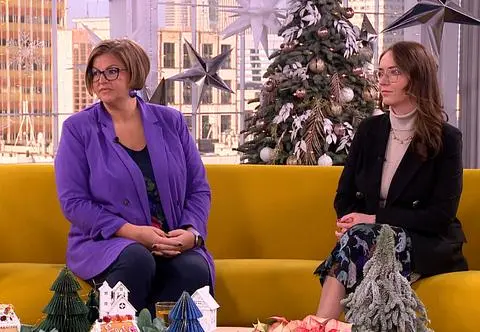 Jak piją kobiety? "Dużo dłużej starają się trzymać fason"