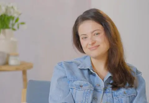 "Ktoś zapytał moją mamę, czy jestem niedorozwinięta". Martyna Kaczmarek walczy ze szkodliwymi kanonami piękna