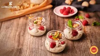 Pyszny deser z włoskim serem? TAK! Mus z serem Gorgonzola to będzie hit tej jesieni 