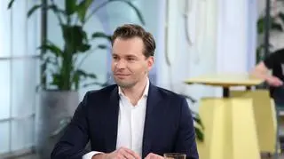 Pływał w basenie podczas trzęsienia ziemi. Nie był świadomy zagrożenia 