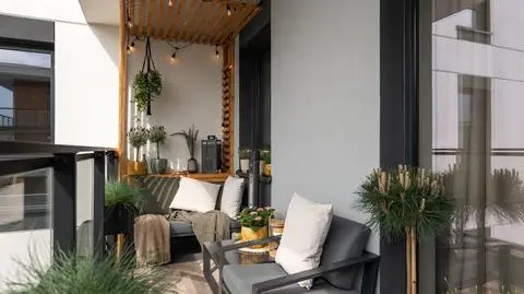 "Sposób na wnętrze": Przytulny i romantyczny balkon w jeden dzień.