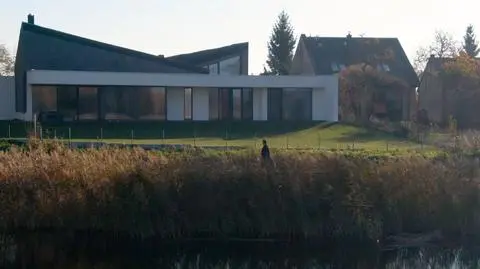 Dom nad stawem 
