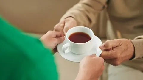 35-latka zaproponowała obcemu mężczyźnie herbatę. "Ludzki odruch zapobiegł tragedii"