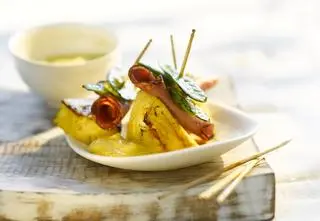 Ananas grillowany z szynką - przepis Matteo Brunettiego
