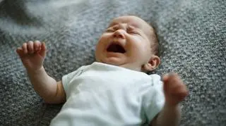 Jak uspokoić płaczące dziecko? Naukowcy znaleźli idealną metodę 