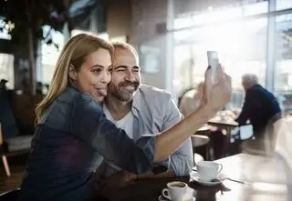 Contra-dating. Czy nowy trend w randkowaniu ułatwi znalezienie idealnego partnera?