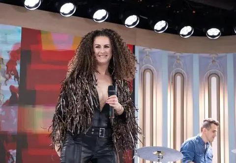 Farba na scenie Dzień Dobry TVN. Zespół wraca z utworem "Biegnij"