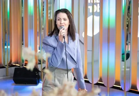 Julia Olędzka zapowiada nowy album? Piosenka "Niebo ty" na scenie Dzień Dobry TVN