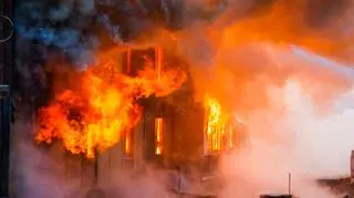 Śledztwo w sprawie tragicznego pożaru w Choroszczy. Nie żyje troje dzieci i 45-letni mężczyzna