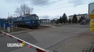 Miejscowość przecięta na pół przez pociągi