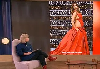 Moda ciążowa na czerwonym dywanie. "Nie chowamy tego brzucha"