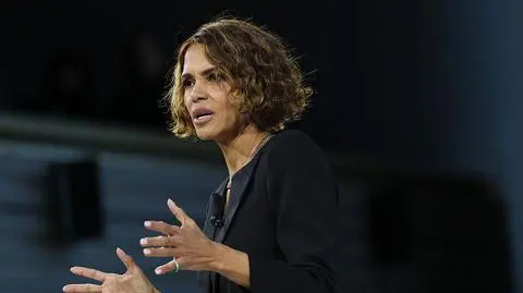 Halle Berry 