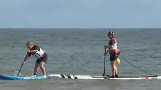 Nauka pływania na desce w Kołobrzegu. "To sport dla każdego"