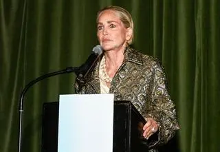 Sharon Stone padła ofiarą molestowania. "Nie mogłam przestać, bo wpadłam w histerię"