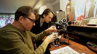 Młodszy kolega z teatru oświadczył się jego córce