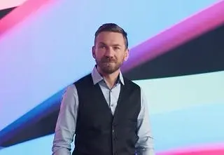 "Projekt Cupid" i "99 gra o wszystko" w wiosennej ramówce TTV. Przemek Kossakowski znów obali stereotypy