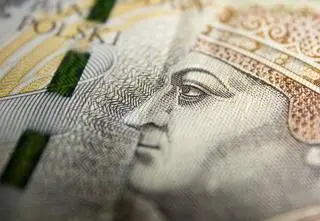 200 złotych dodatku do emerytury. Kto może składać wniosek?