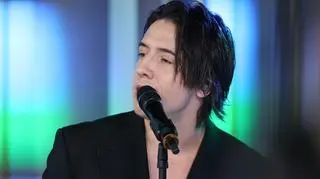 Dawid Kwiatkowski w piosence "Idziesz ze mną". To najbardziej osobisty utwór z jego nowej płyty