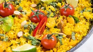 Hiszpańska paella, czyli tuńczyk z chorizo 