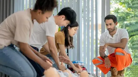 Jak udzielić pierwszej pomocy dziecku? 