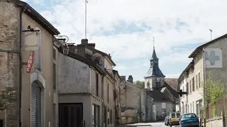 Francuskie miasteczko wystawiło dom na sprzedaż. Władze są za nieruchomość tylko 1 euro 