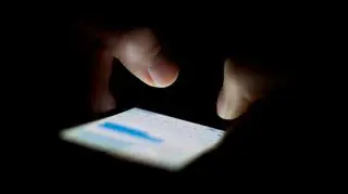 799448084 - ten numer telefonu warto zapisać. Może być pomocny w trudnej sytuacji