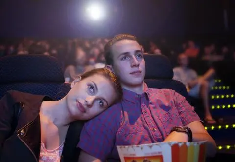 Chcesz sprawdzić, czy twój chłopak nadaje się na poważny związek? Zabierz go na ten film