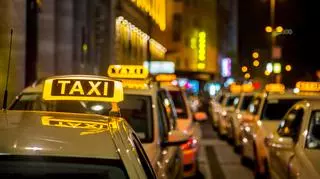 Kierowca taksówki podejrzany o wykorzystanie seksualne pasażerki. 49-latek został zatrzymany