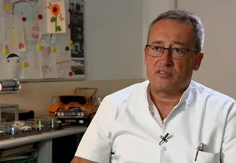 Chirurg dziecięcy z motoryzacyjną pasją. "Ma wielkie zaangażowanie do swojej pracy"