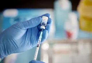 Szczepienie przeciwko COVID-19 zmotywowało ją do zrzucenia 40 kilo. Efekty są zachwycające