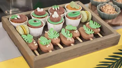 Babeczki marchewkowo-pomarańczowe i krem maślany z białą czekoladą